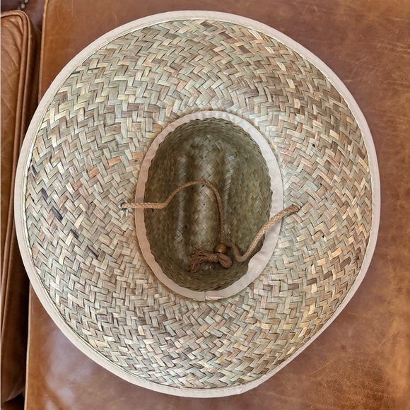 Straw Hat - Picture 3 of 4